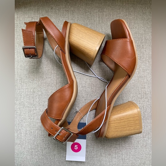 Universal Thread Women’s Lauren chunky heels - Picture 8 of 8